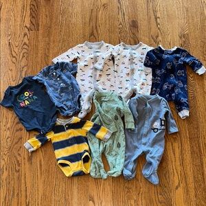 Bundle of Carters onesies / footies (8 items) - baby boy - 3mo - EUC